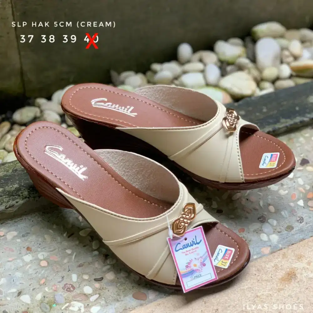 Sandal sepatu kekininan