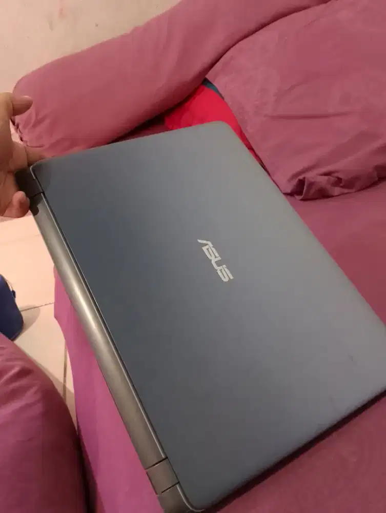 Laptop Asus Vivobook A507M

Processor : Intel Celeron N4000
Ram : 4GB
