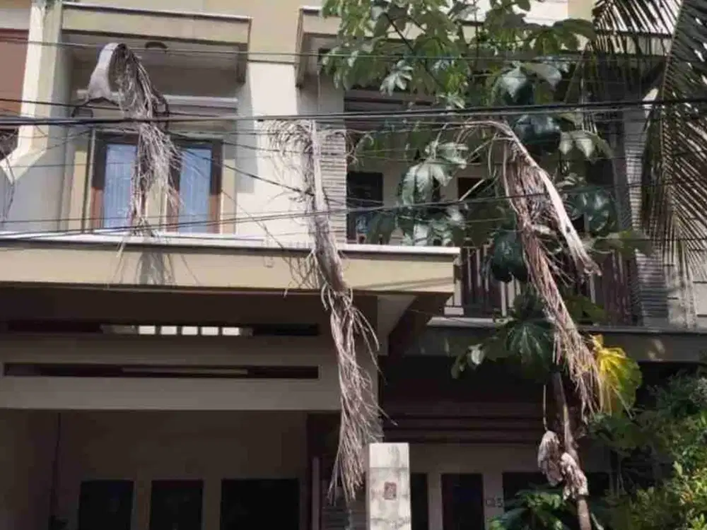 RUMAH CANTIK DIJUAL CEPAT! KOMPLEK MUTIARA DEPOK SUKMAJAYA DEPOK