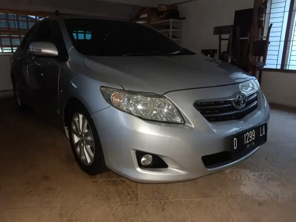 Bismillah numpang jual sedan Altis metic no. D. Silver.