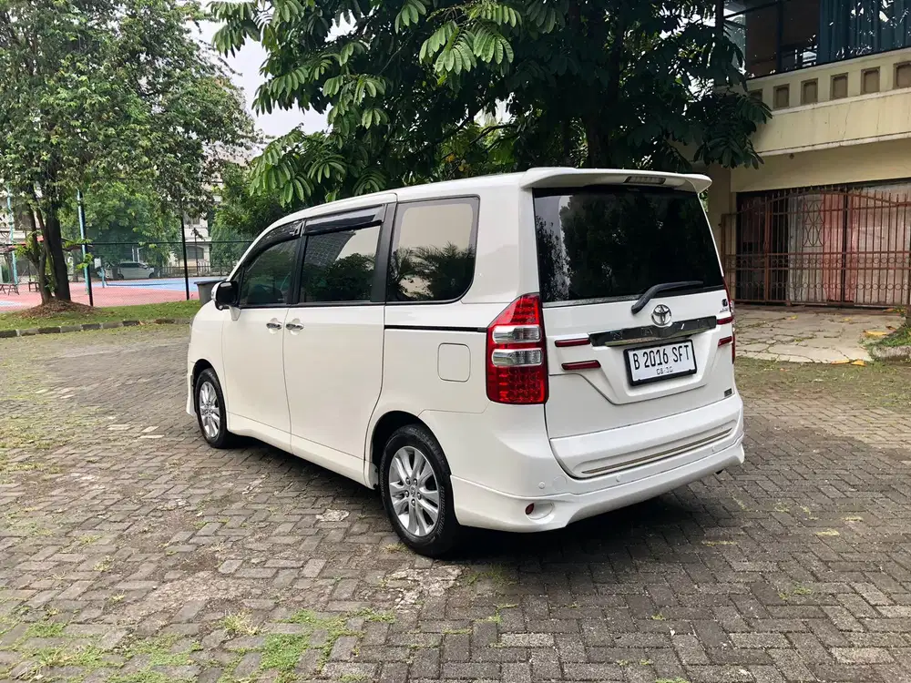 Toyota Nav1 2015 Bensin