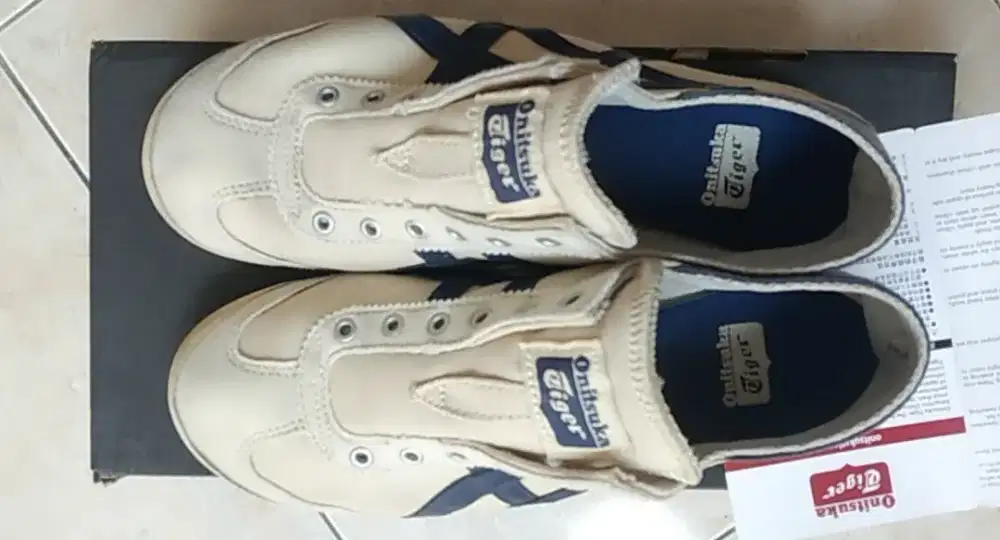 SEPATU ONITSUKA