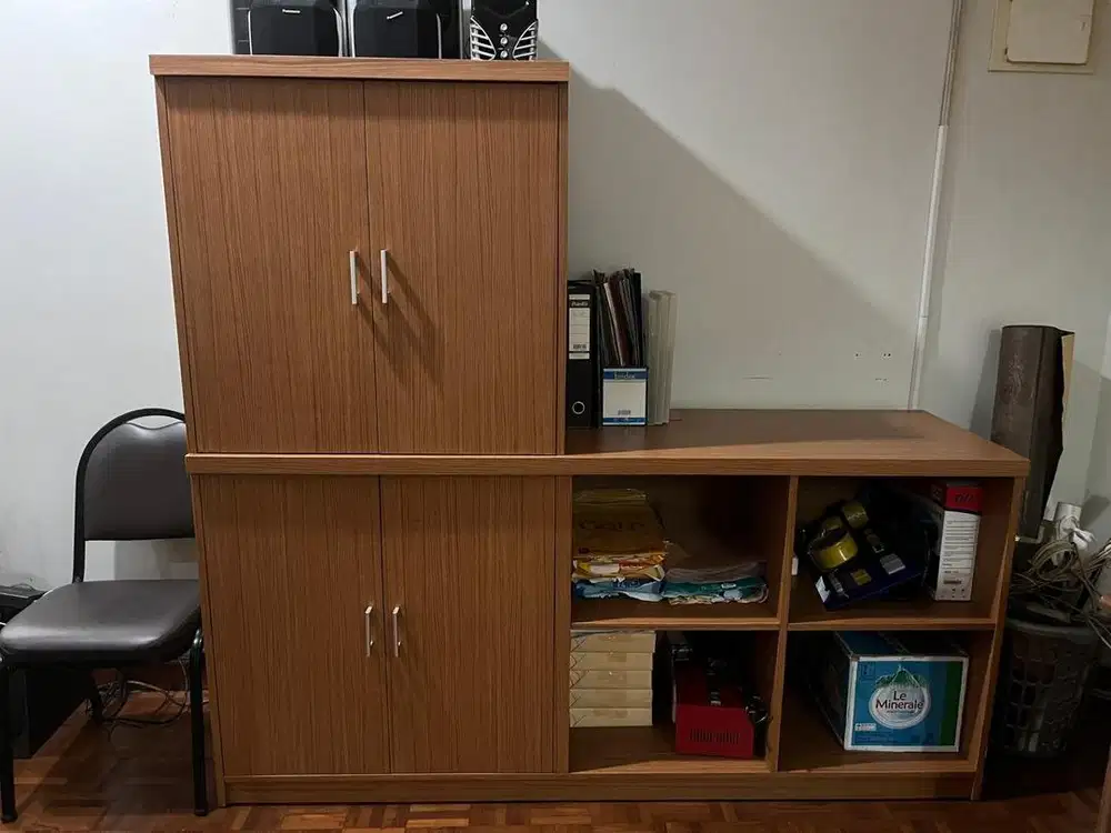 Kondisi Bagus! Lemari Kantor