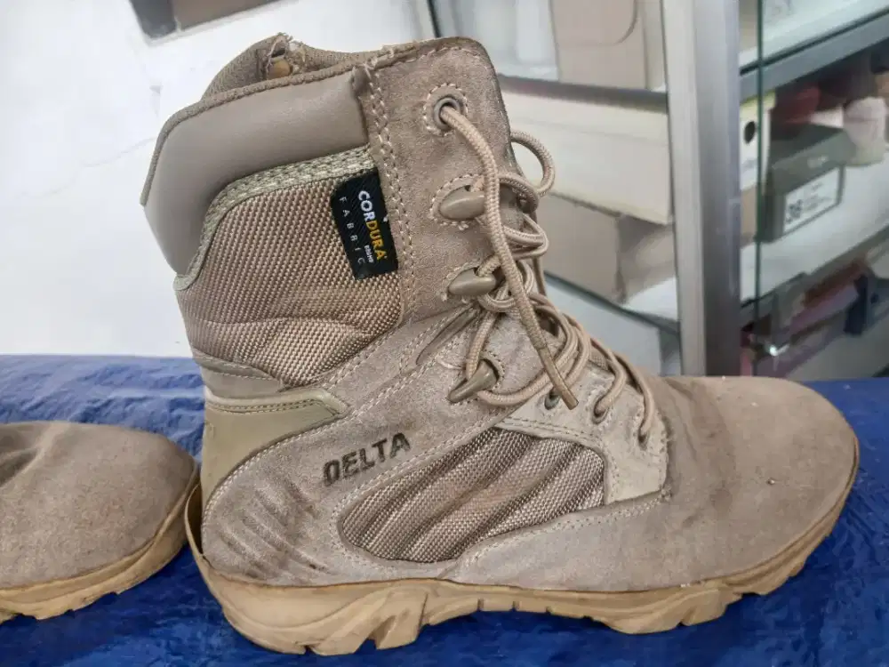 Sepatu Buat Kerja di Proyek