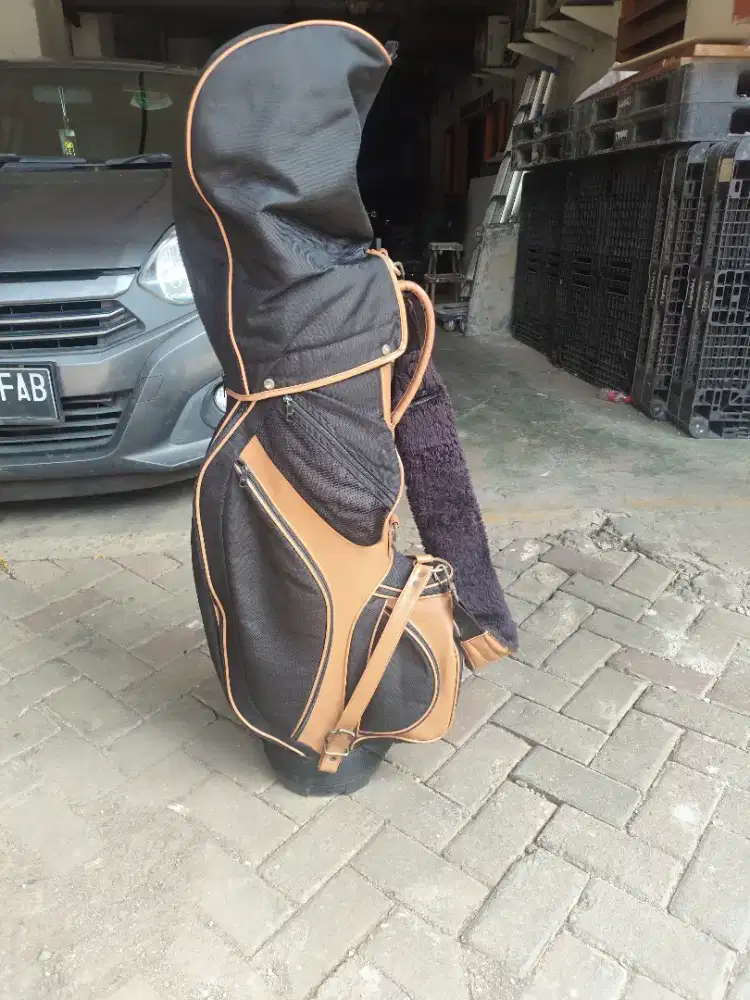 Tas Golf bekas layak pakai