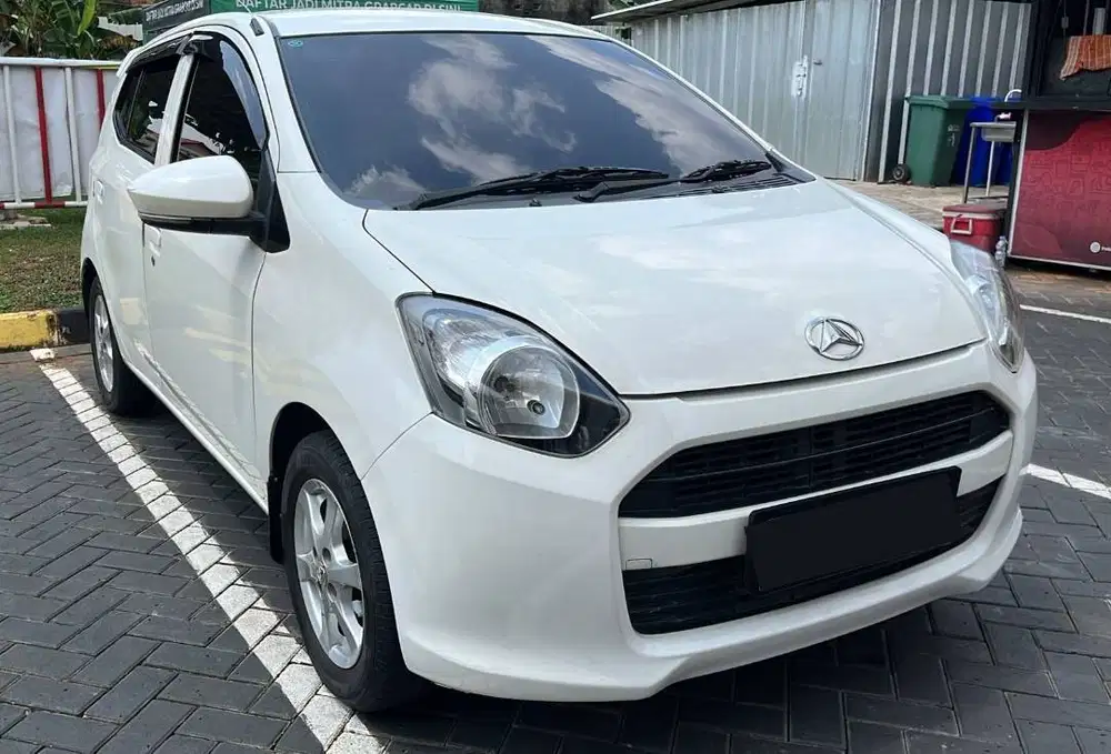 Daihatsu Ayla 2015