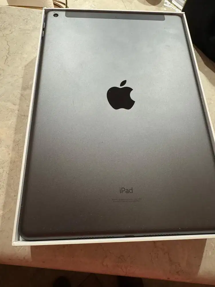 DIJUAL CEPAT IPAD GEN 9 CELULLER (BISA KARTU) LENGKAP