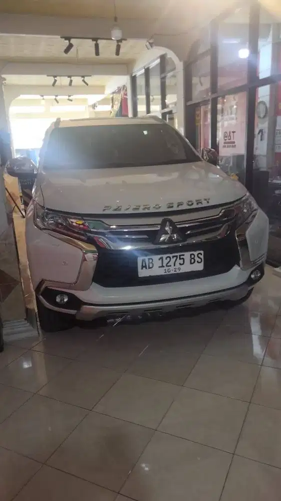 Dijuam Mobil Pajero Sport 2019