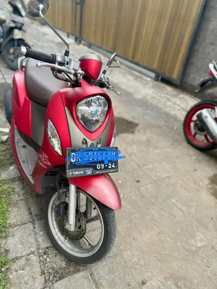 Yamaha Fino Merah Menyala