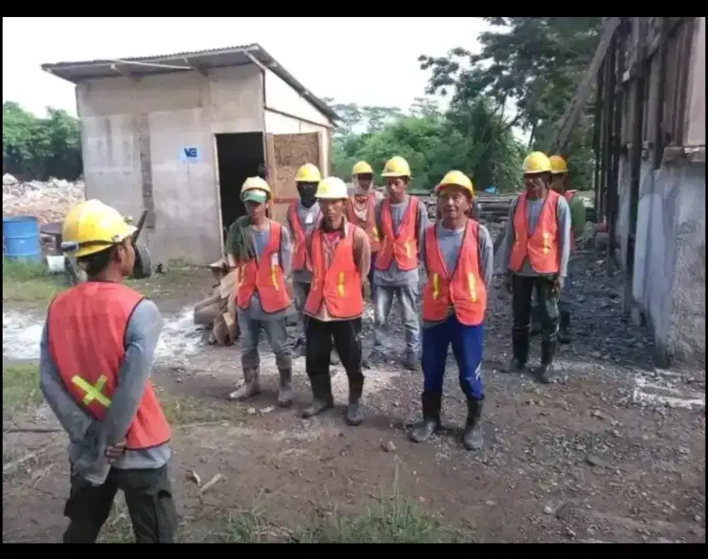 Ahli perbaikan dan renovasi rumah