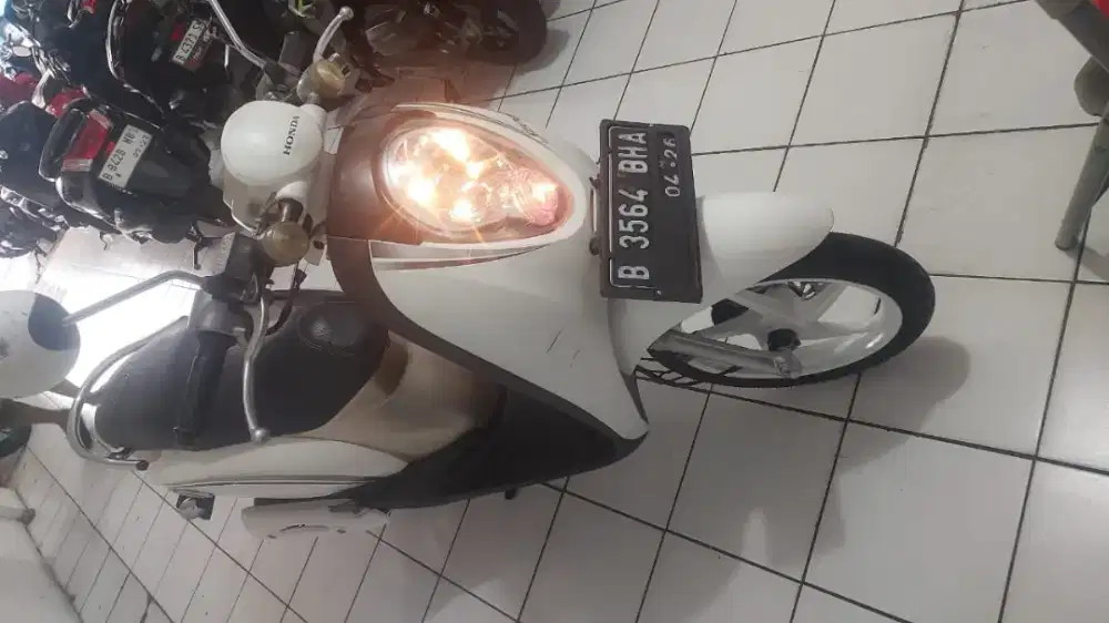 SCOOPY 2011 OKE  Cas