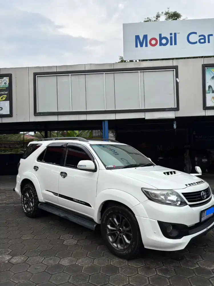 Fortuner TRD Sportivo VNT turbo diesel Matic
