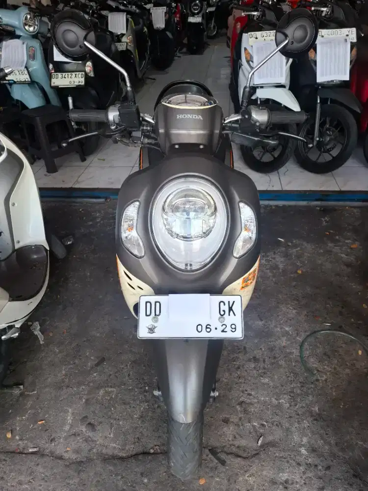 Honda Scoopy 110cc 2024 cokelat