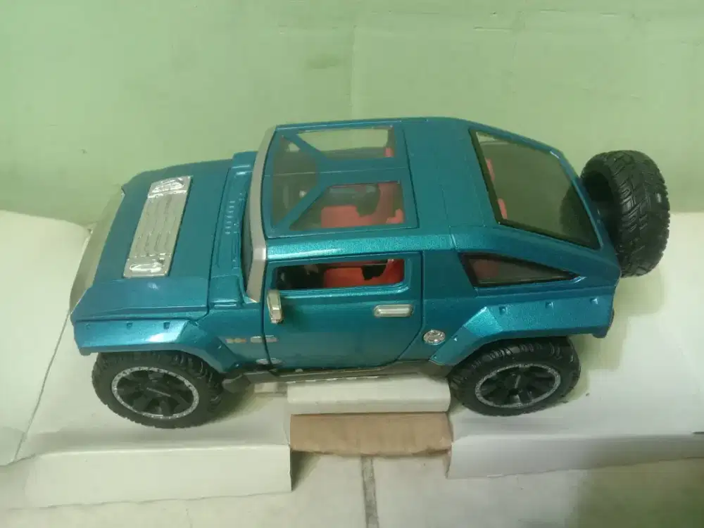 Miniatur Mobil Hummer 1 : 24
