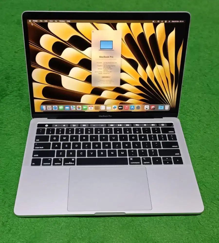 Apple MacBook Pro 2019 i7 16/512 Silver Touchbar Mulus Murah