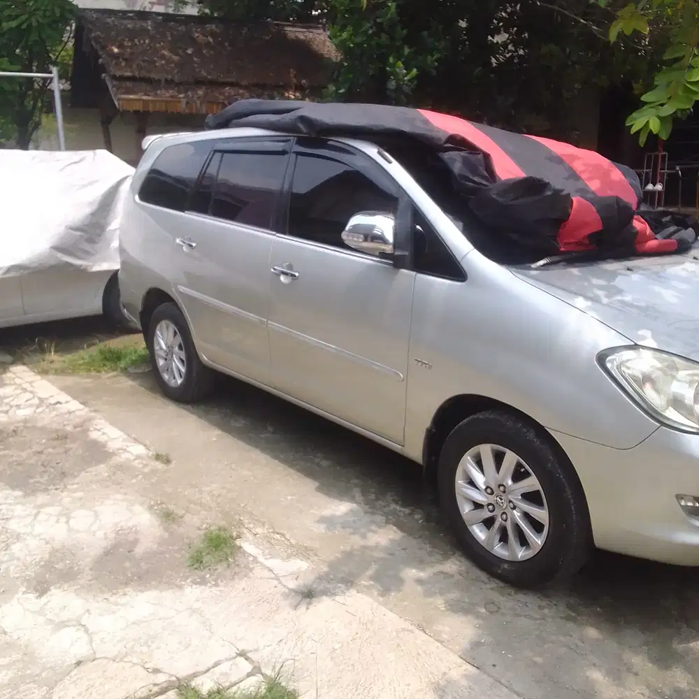 Toyota Kijang Innova 2006 Bensin