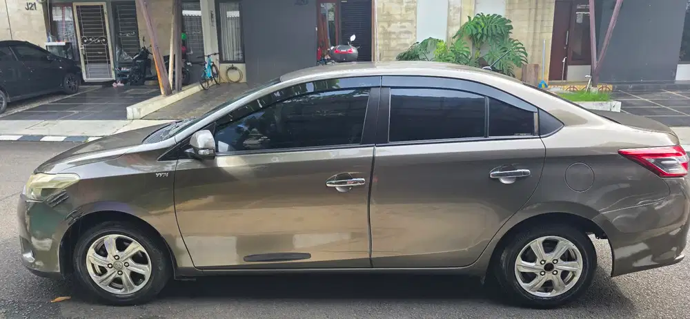 Toyota Limo 2015 Bensin