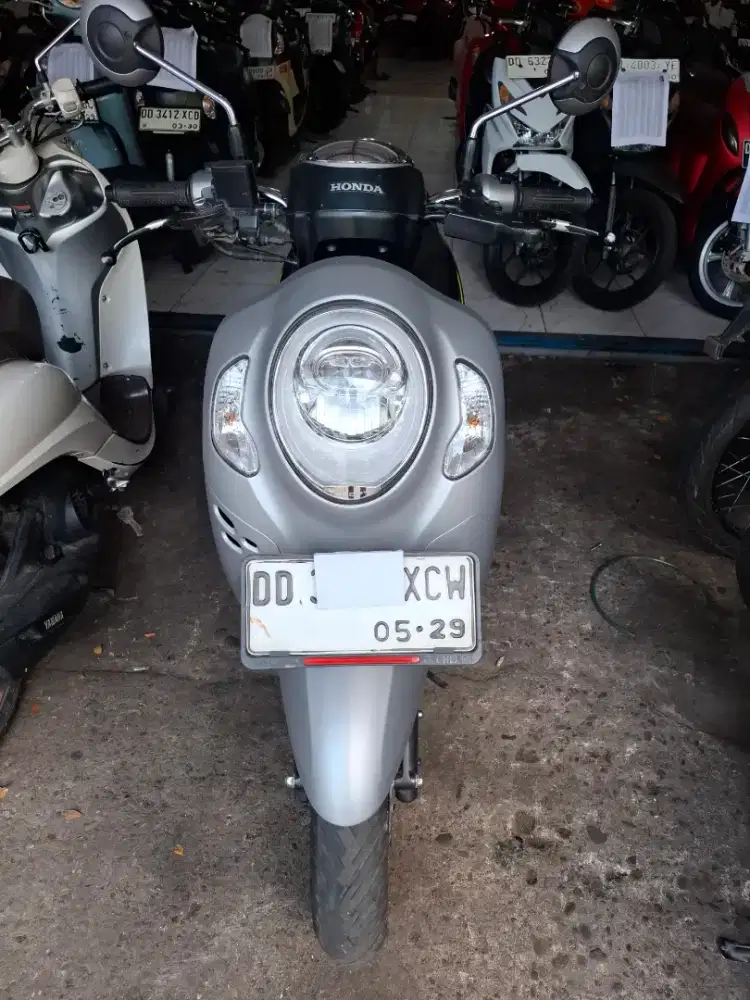 Honda Scoopy 110cc 2024 silver