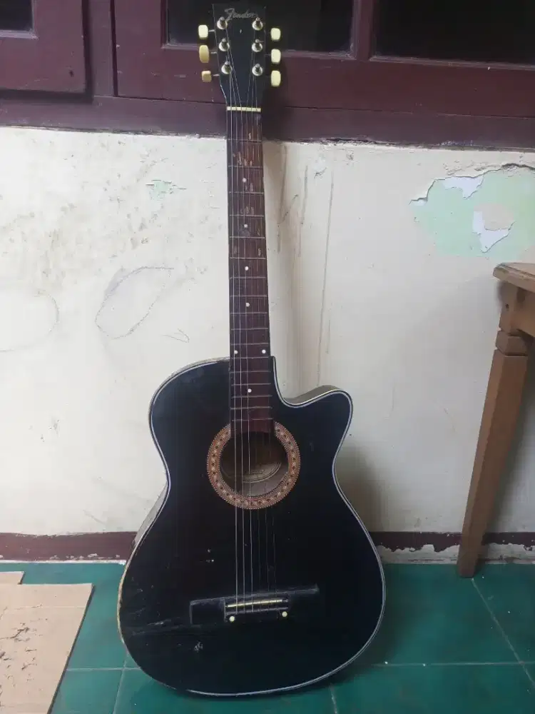 Gitar fender dimahar