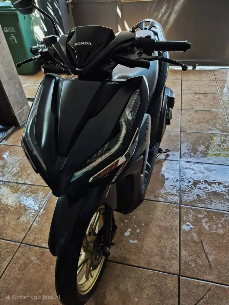 VARIO 150 CC HITAM STANDAR