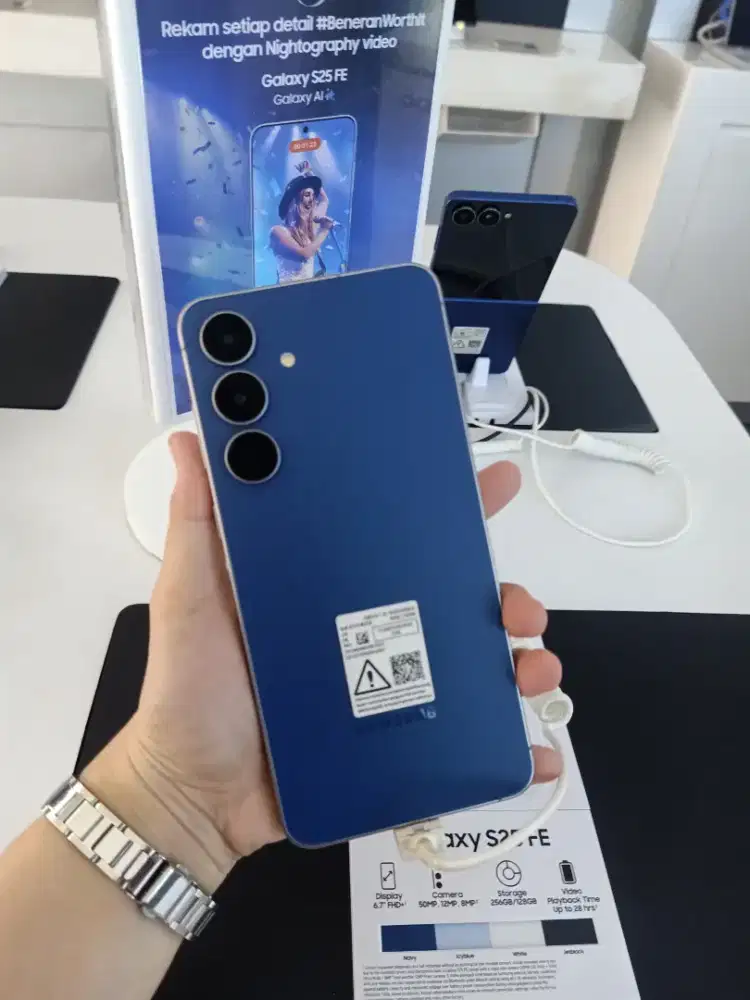 SAMSUNG S25 FE 8/256GB