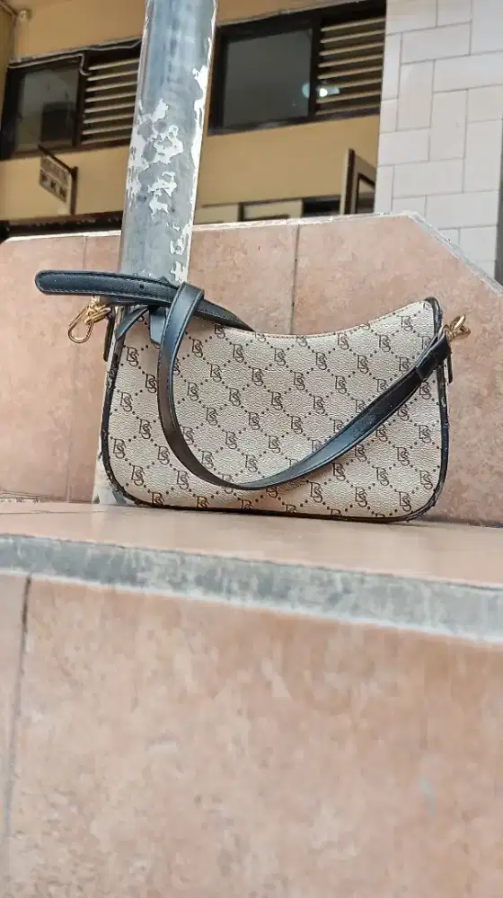 Tas estetik dan lucu