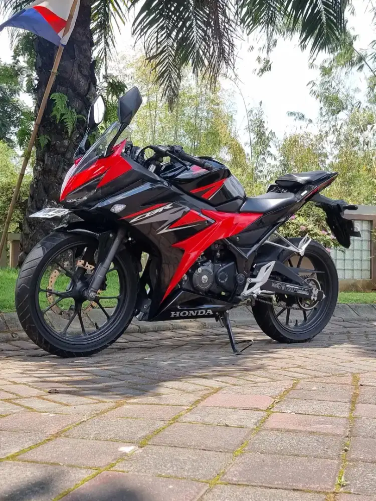 Honda CBR 150R thn 2019 Facelift Nopol N Odo 10rb Koko Motor