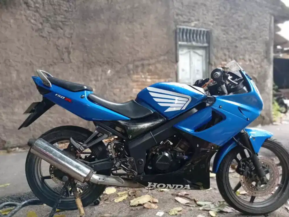 Jual motor CBR old tahun 2007 kaleng sampe 2028 surat surat lengkap