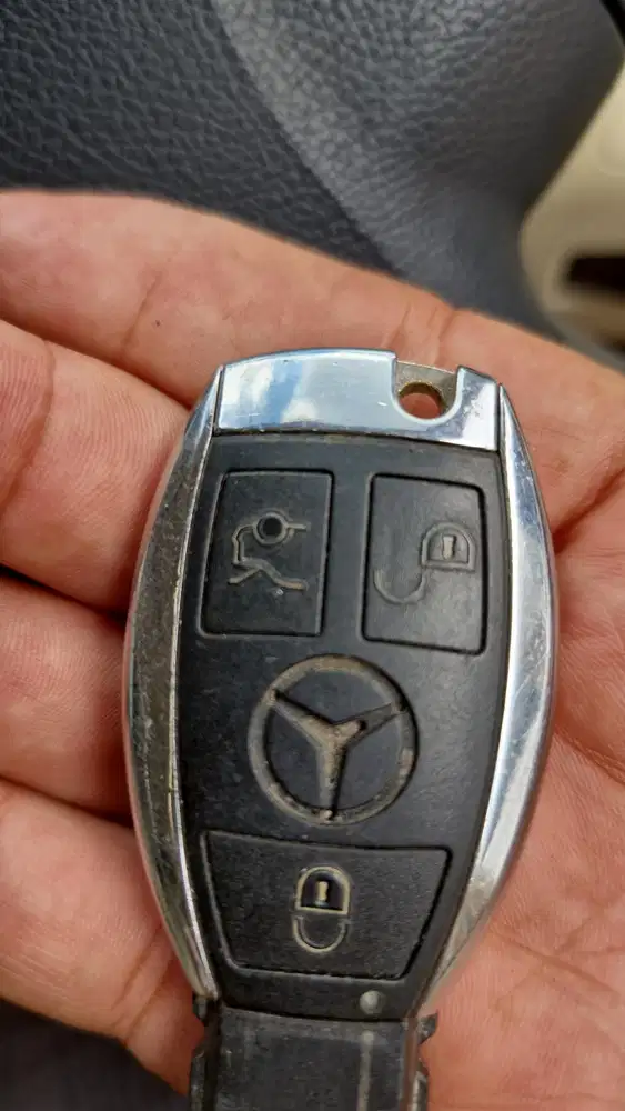 Mercedes-Benz C200 2004 Bensin