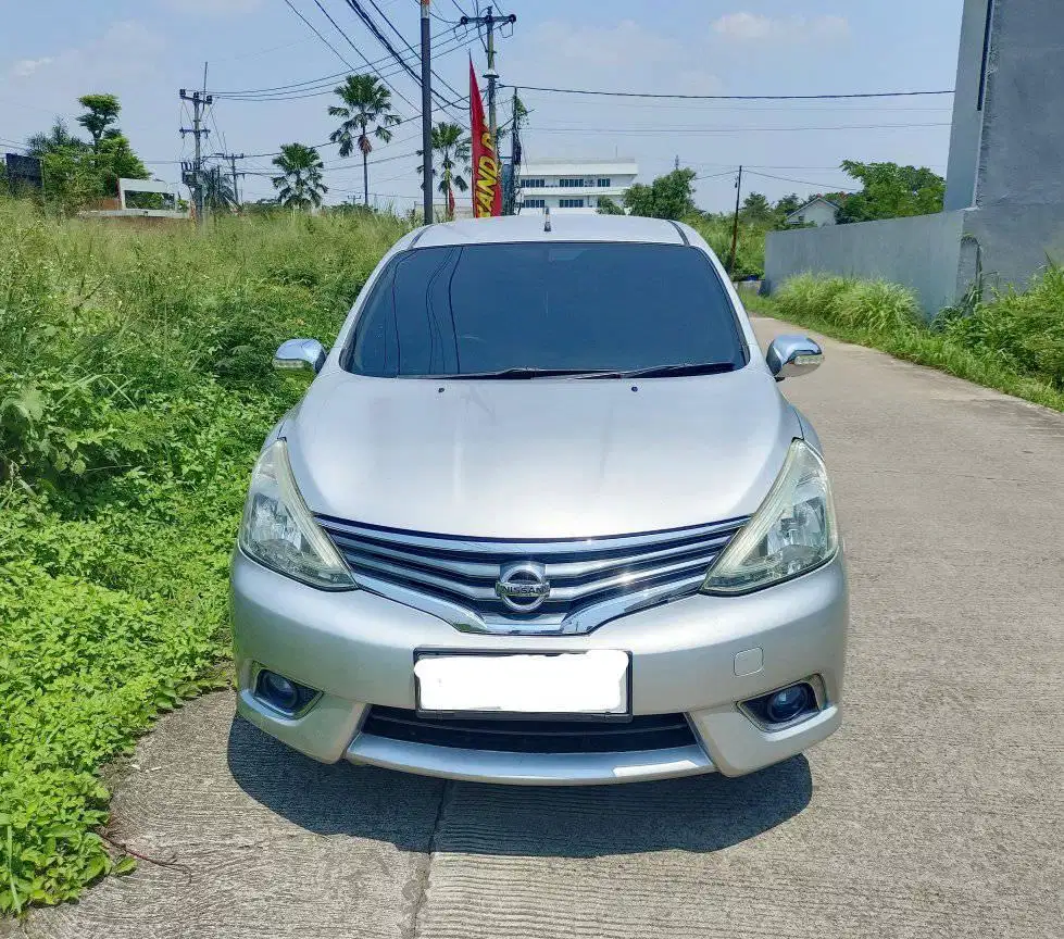 Nissan grand livina xv Matic 2014 Automatic At TERMURAH !!!!