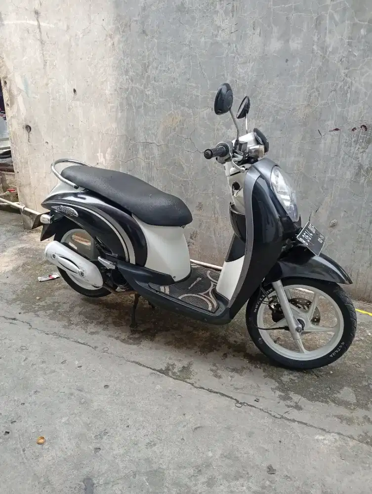 Scoopy standrt 2012