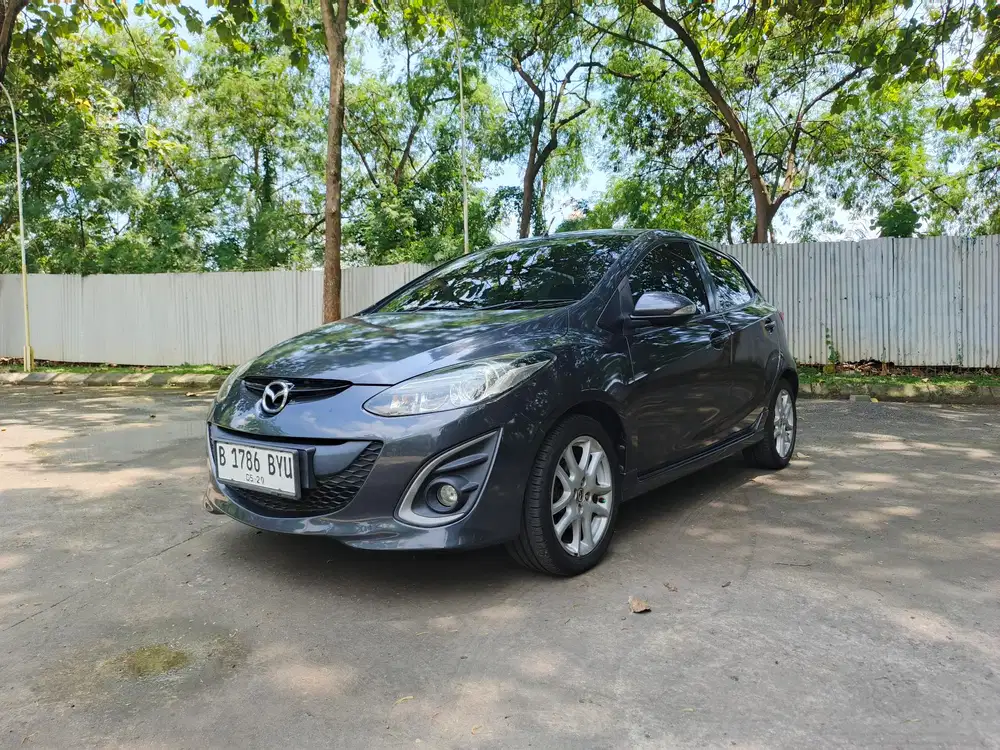 Mazda 2 R 1.5 Matic 2013