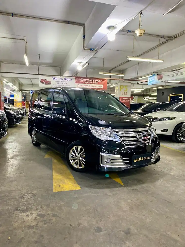 KM 32rb Panoramic Nissan Serena HWS AT 2018 nik 2017 Antik