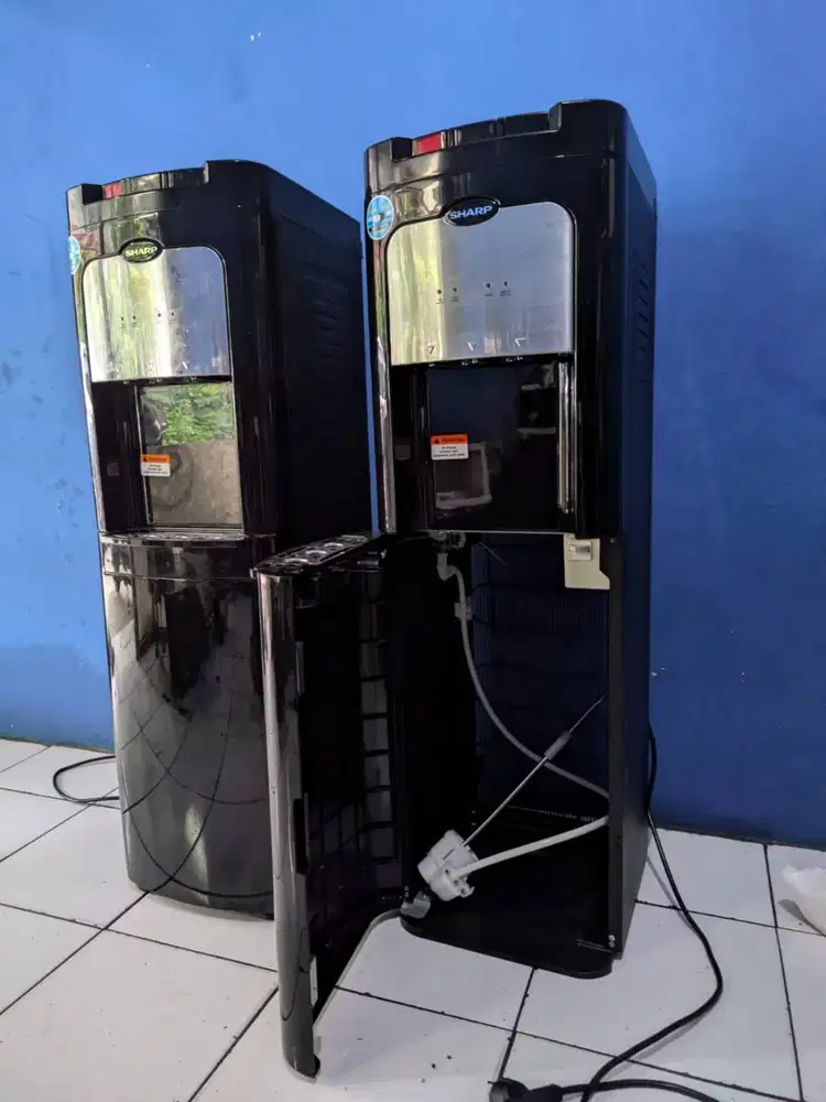 Di Jual DISPENSER SHARP Dingin panas Normal masih bagus