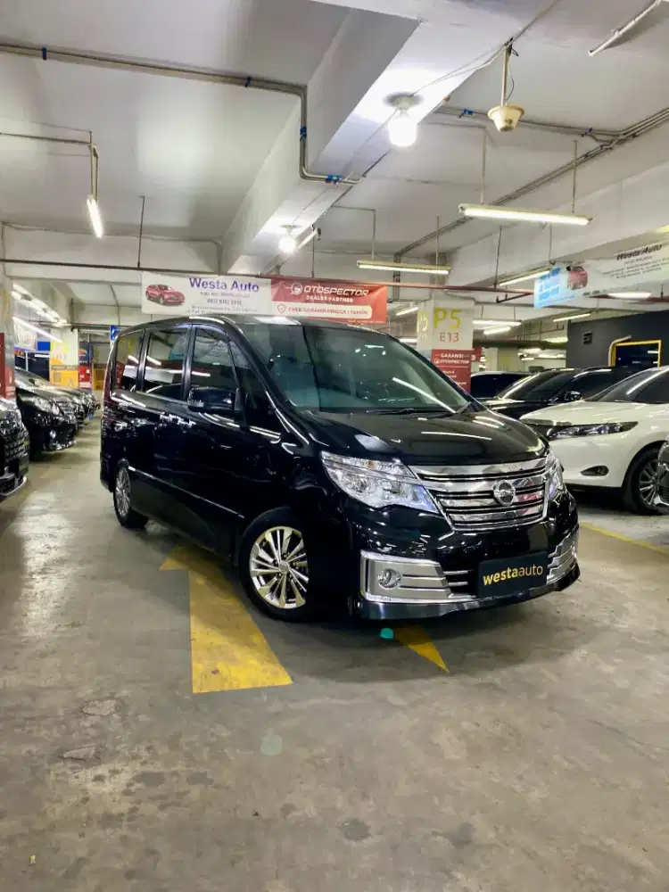KM 32rb Panoramic Nissan Serena HWS AT 2018 nik 2017 Antik