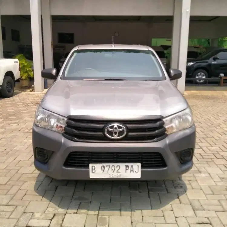 TOYOTA HILUX PICK UP 2.5 4X2 MT 2018