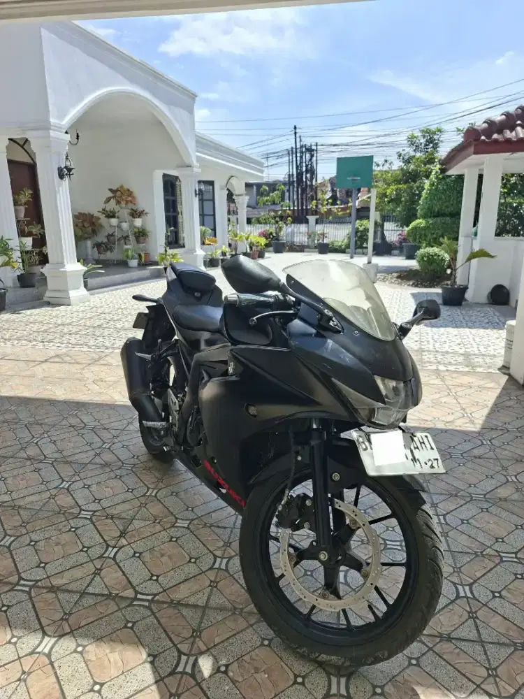 Suzuki GSX R150 Hitam 2017 - Pemilik Pribadi Tangan Pertama