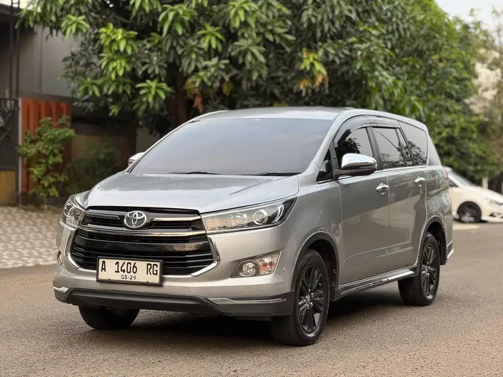 INNOVA VENTURER 2.4 DIESEL AT 2019 SIAP PAKAI