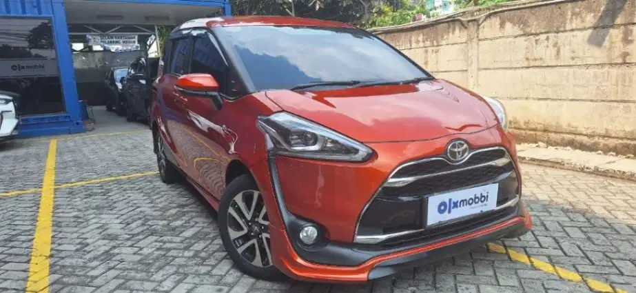 DP MURAH Toyota Sienta 1.5 V Bensin-AT 2017 KYB