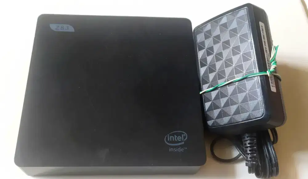 Mini PC Intel Z83 ii, 4/64, kondisi nyala