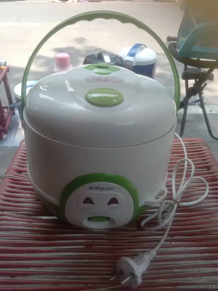 Megicom. Miyako UK. 0.6. Ltr. Setarap. 1/2kg. Beras
