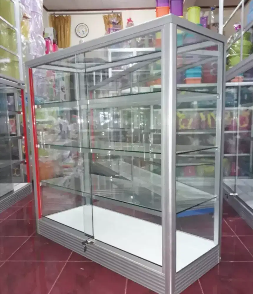 Etalase 1Mx1M Buat Perlengkapan Usaha