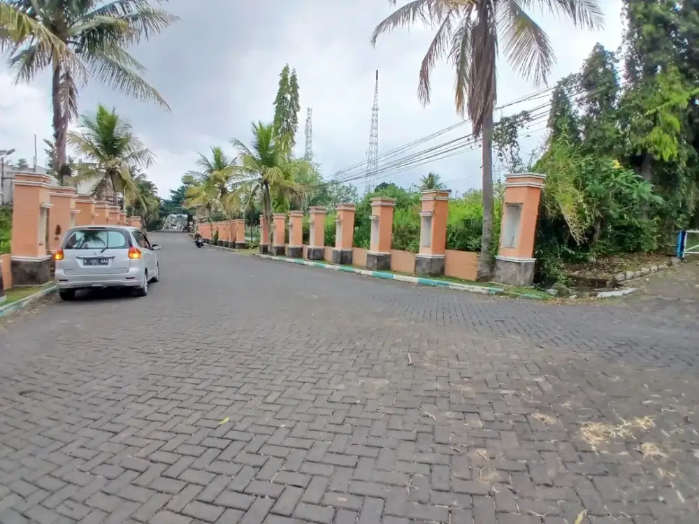 Investasi Jangka Panjang! Beli Tanah 200m² SHM Split Dekat UIN/UMM untuk Kost Modern.