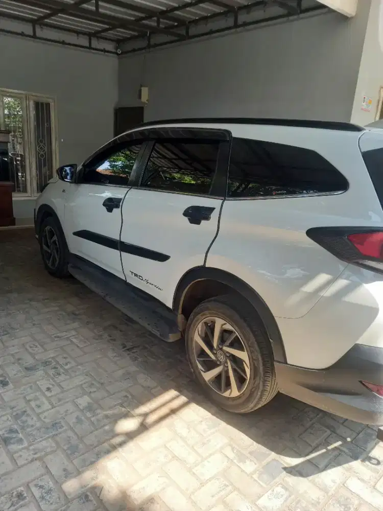 Toyota rush 2018 matic