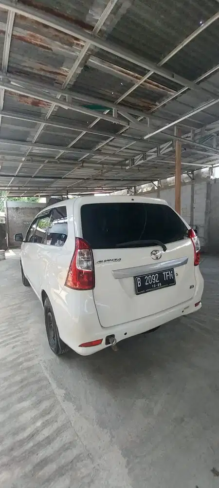 Toyota Avanza 2015 Bensin Barong