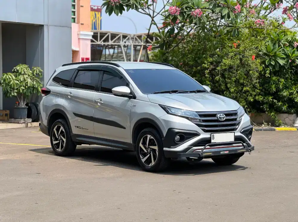 DP 18jt Rush TRD AT 2021 Matic Sportivo new toyota silver bs TT GR
