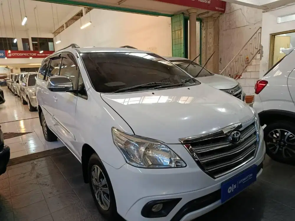 TOYOTA 2015 KIJANG INNOVA G 2.0 A/T PUTIH OTOMART 286 KENJERAN