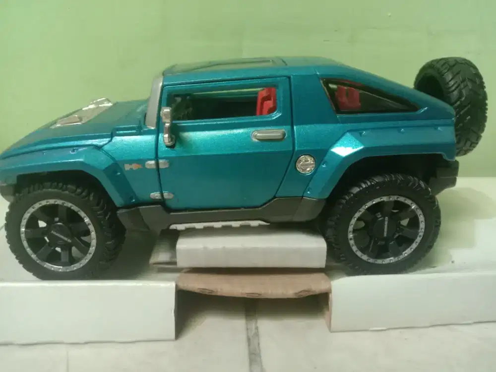 Miniatur Mobil Hummer Scala 1 24