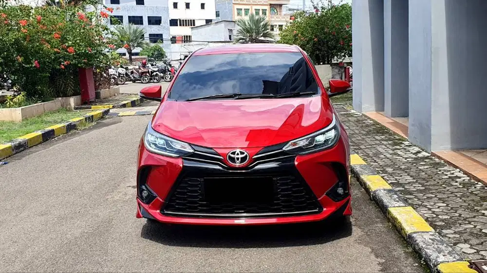 Toyota Yaris GR Sport CVT Facelift Merah 2021 Like New Low KM Record