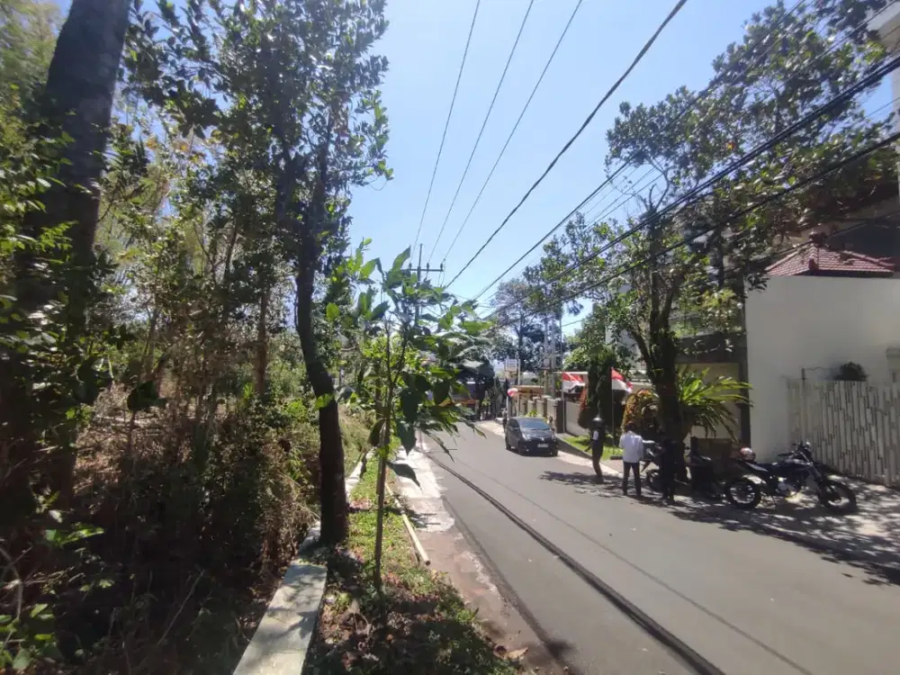 Tanah 200m² Strategis, SHM Split Siap Bangun, Wujudkan Kost Berkelas di Samping Sekolah Internasional.